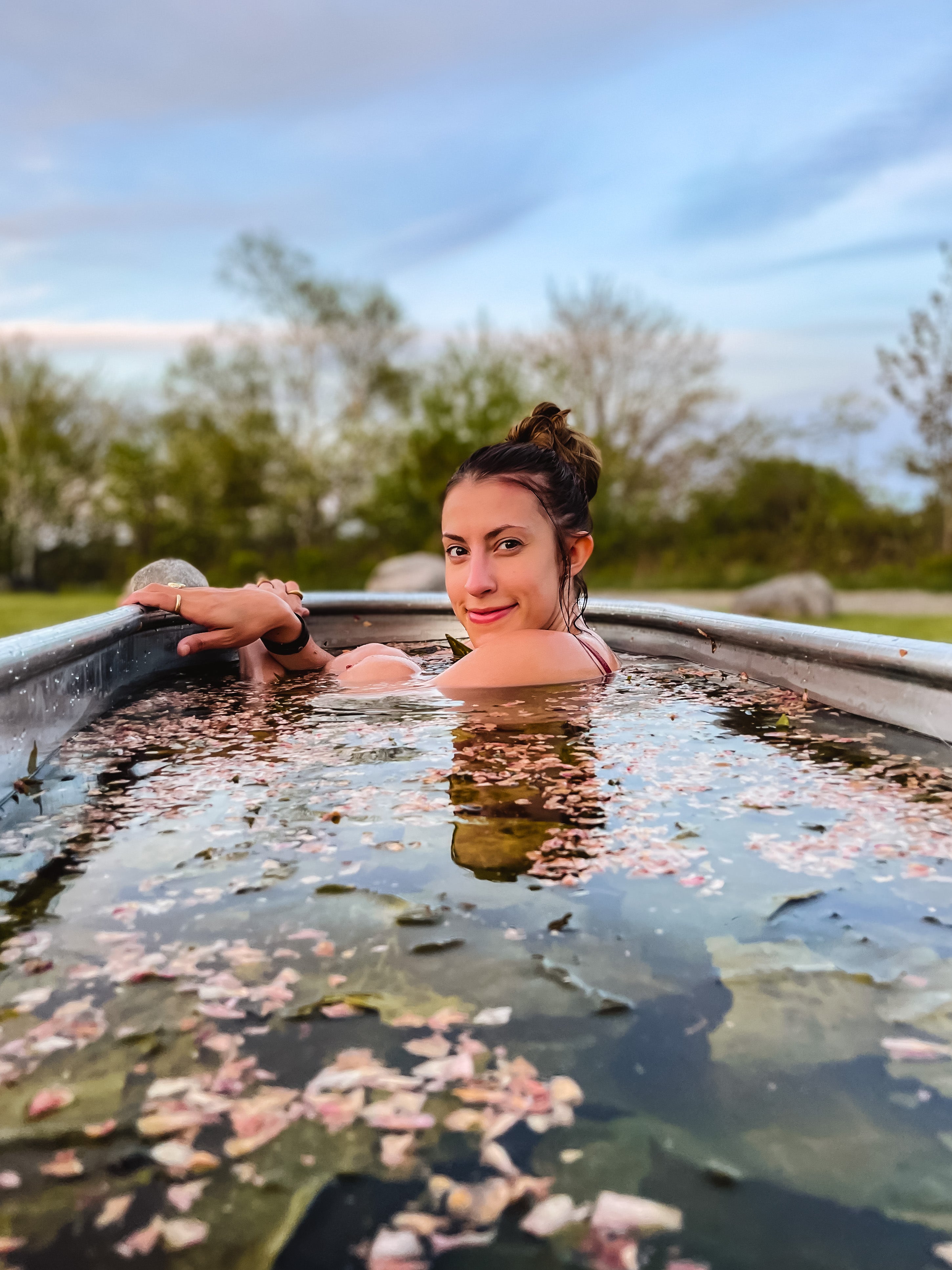 Eco-Friendly Shower & Bath Product - Seaweed Soak with Organic Kelp & Rose Petals for soft skin and replenishing